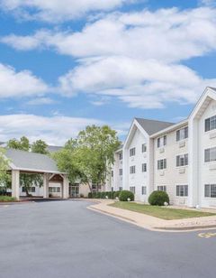 Cobblestone Suites Oshkosh