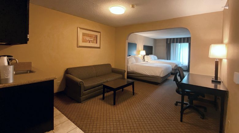 <b>Holiday Inn Express Hotel & Suites Room</b>. Images powered by <a href="https://www.leonardoworldwide.com/" title="Leonardo Worldwide" target="_blank">Leonardo</a>.