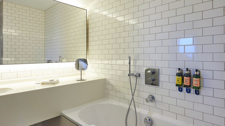<b>Hotel du Vin Exeter Suite</b>. Images powered by <a href="https://www.leonardoworldwide.com/" title="Leonardo Worldwide" target="_blank">Leonardo</a>.