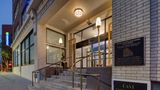 Holiday Inn Express Kansas City Downtown Exterior