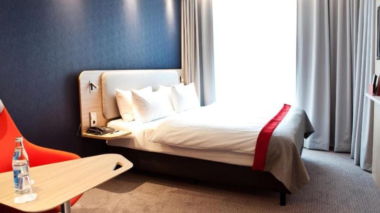<b>Holiday Inn Express Remscheid Room</b>. Images powered by <a href="https://www.leonardoworldwide.com/" title="Leonardo Worldwide" target="_blank">Leonardo</a>.