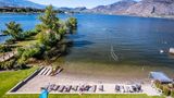 Holiday Inn & Suites Osoyoos Exterior