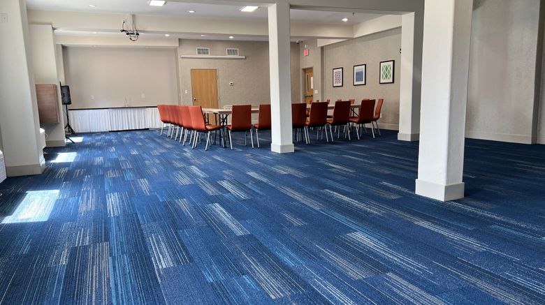 <b>Holiday Inn Express Hotel & Suites Meeting</b>. Images powered by <a href="https://www.leonardoworldwide.com/" title="Leonardo Worldwide" target="_blank">Leonardo</a>.