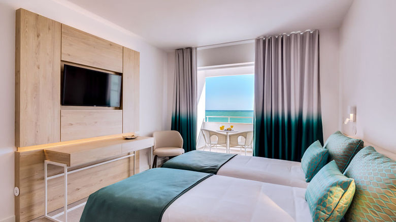 <b>Sol e Mar Hotel Room</b>. Images powered by <a href="https://www.leonardoworldwide.com/" title="Leonardo Worldwide" target="_blank">Leonardo</a>.