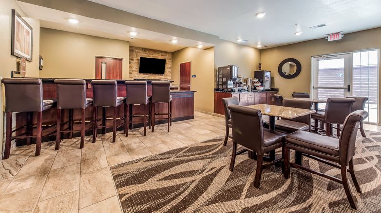 <b>Cobblestone Hotel Hutchinson Restaurant</b>. Images powered by <a href="https://www.leonardoworldwide.com/" title="Leonardo Worldwide" target="_blank">Leonardo</a>.