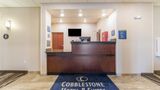 Cobblestone Hotel Hutchinson Lobby