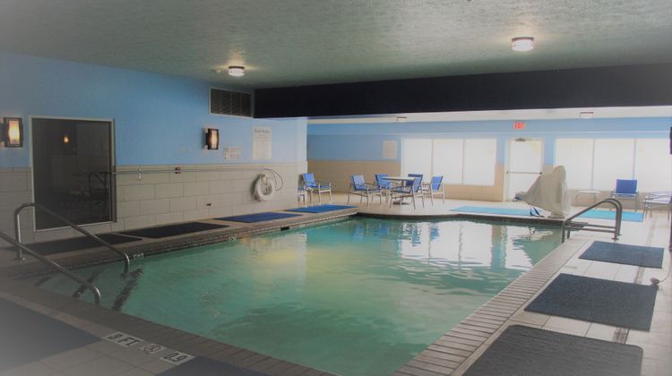 Holiday Inn Express & Stes Pool