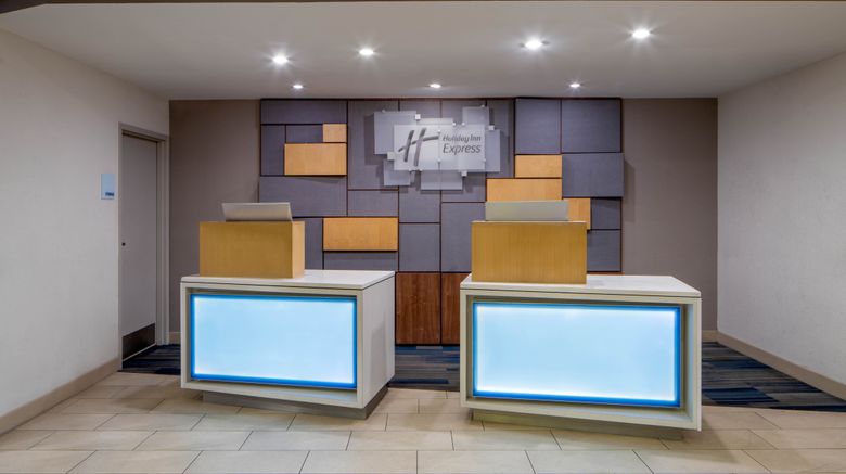 <b>Holiday Inn Express New Orleans Downtown Lobby</b>. Images powered by <a href="https://www.leonardoworldwide.com/" title="Leonardo Worldwide" target="_blank">Leonardo</a>.