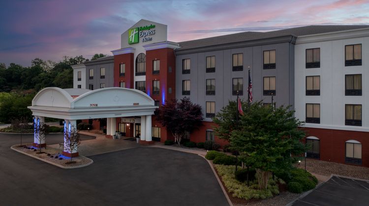 Holiday Inn Express & Suites Knoxville Exterior