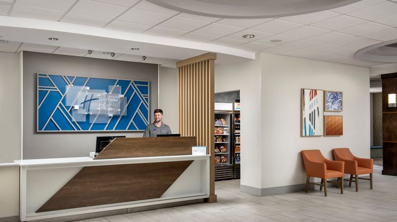 <b>Holiday Inn Express & Suites Knoxville Lobby</b>. Images powered by <a href="https://www.leonardoworldwide.com/" title="Leonardo Worldwide" target="_blank">Leonardo</a>.