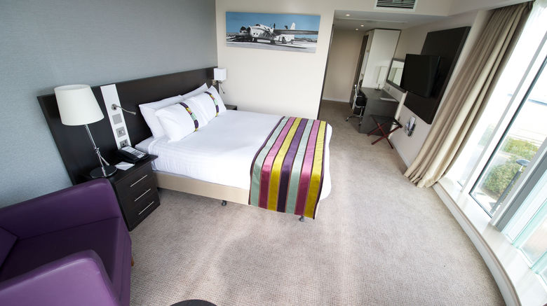 <b>Holiday Inn Southend Room</b>. Images powered by <a href="https://www.leonardoworldwide.com/" title="Leonardo Worldwide" target="_blank">Leonardo</a>.