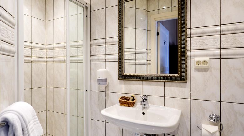 <b>Kroen Gaard Hotel Room</b>. Images powered by <a href="https://www.leonardoworldwide.com/" title="Leonardo Worldwide" target="_blank">Leonardo</a>.