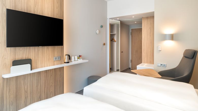 <b>Holiday Inn Express Rosenheim Room</b>. Images powered by <a href="https://www.leonardoworldwide.com/" title="Leonardo Worldwide" target="_blank">Leonardo</a>.