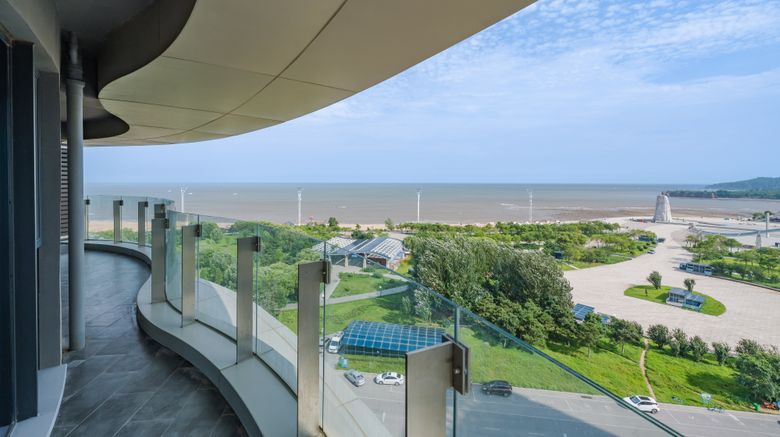 <b>Holiday Inn Express Huludao Seaview Lobby</b>. Images powered by <a href="https://www.leonardoworldwide.com/" title="Leonardo Worldwide" target="_blank">Leonardo</a>.