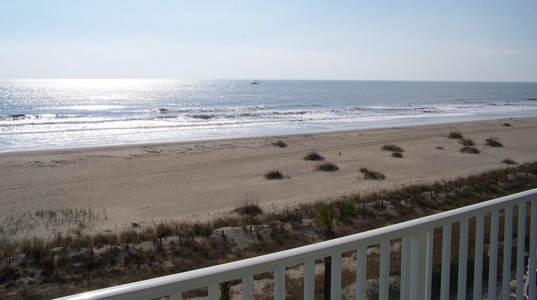 <b>Islander Inn Beach</b>. Images powered by <a href="https://www.leonardoworldwide.com/" title="Leonardo Worldwide" target="_blank">Leonardo</a>.