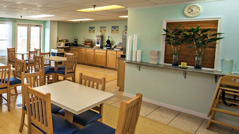 <b>Islander Inn Restaurant</b>. Images powered by <a href="https://www.leonardoworldwide.com/" title="Leonardo Worldwide" target="_blank">Leonardo</a>.
