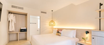 Hotel Greystone Room
