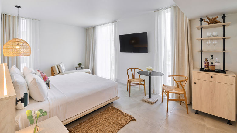 <b>Hotel Greystone Suite</b>. Images powered by <a href="https://www.leonardoworldwide.com/" title="Leonardo Worldwide" target="_blank">Leonardo</a>.