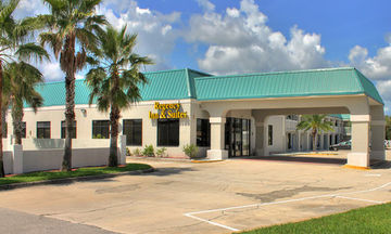 Regency Inn & Suites