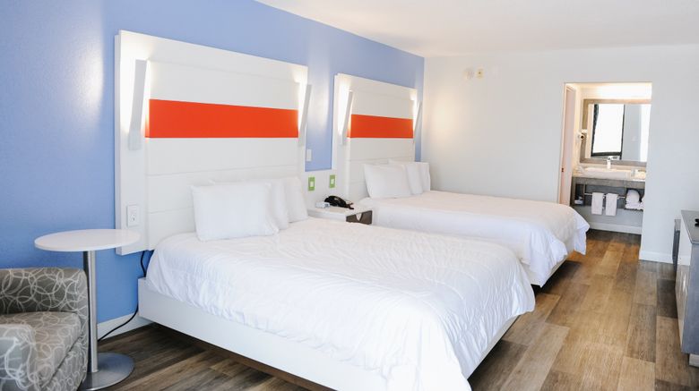 <b>Regency Inn & Suites Room</b>. Images powered by <a href="https://www.leonardoworldwide.com/" title="Leonardo Worldwide" target="_blank">Leonardo</a>.