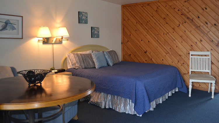 Waterside Inn Room