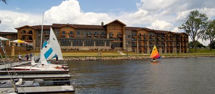 King's Pointe Waterpark Resort Exterior
