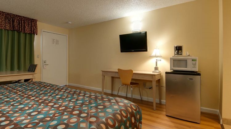 Vagabond Inn Bakersfield South Room