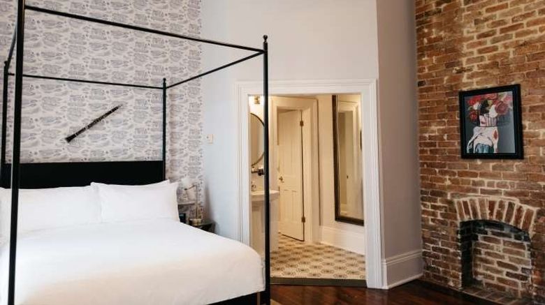 <b>Henry Howard Hotel Room</b>. Images powered by <a href="https://www.leonardoworldwide.com/" title="Leonardo Worldwide" target="_blank">Leonardo</a>.