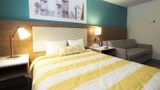 InTown Suites Newport News City Center Room
