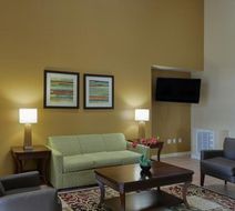 InTown Suites Houston Galleria Lobby