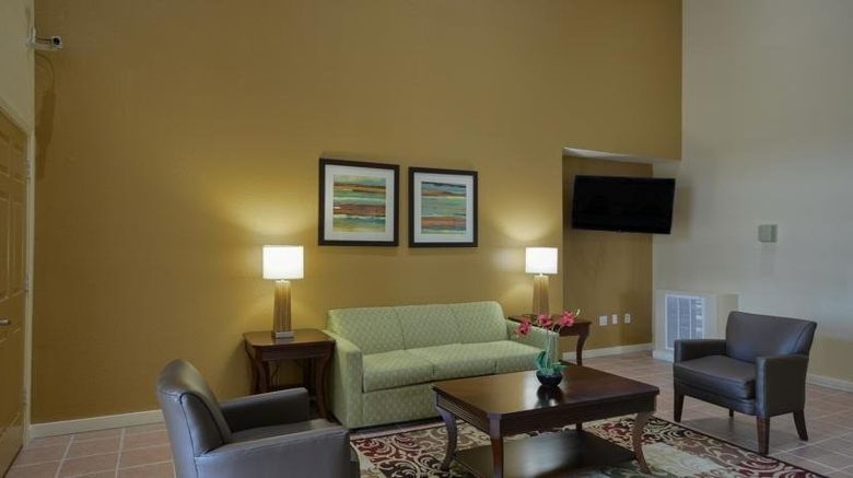 <b>InTown Suites Houston Galleria Lobby</b>. Images powered by <a href="https://www.leonardoworldwide.com/" title="Leonardo Worldwide" target="_blank">Leonardo</a>.