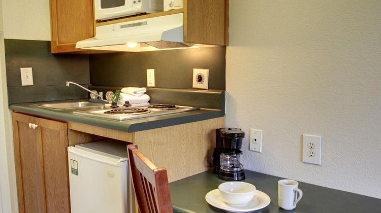 InTown Suites Madison Room