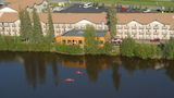 Pikes Waterfront Lodge Exterior