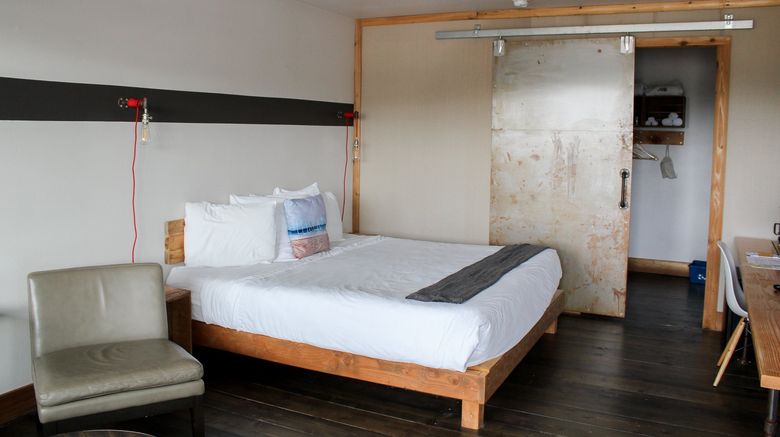 <b>Ashore Hotel Room</b>. Images powered by <a href="https://www.leonardoworldwide.com/" title="Leonardo Worldwide" target="_blank">Leonardo</a>.