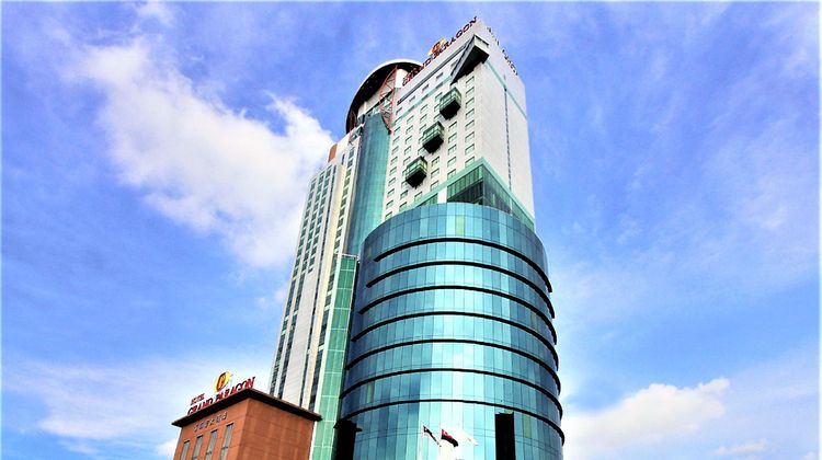 Grand Paragon Hotel Exterior