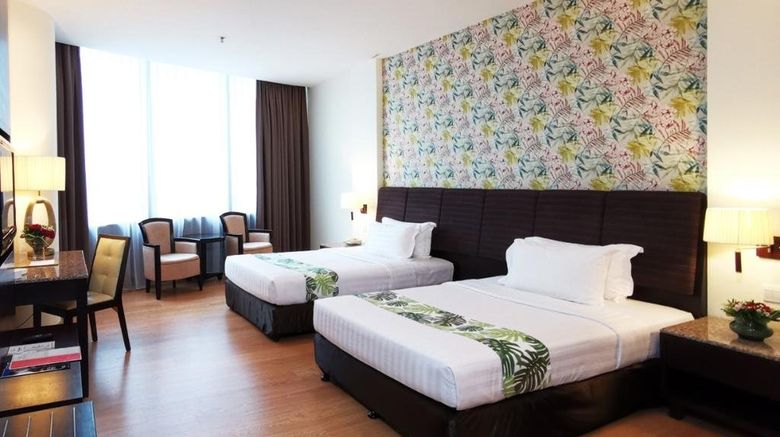 <b>Grand Paragon Hotel Room</b>. Images powered by <a href="https://www.leonardoworldwide.com/" title="Leonardo Worldwide" target="_blank">Leonardo</a>.