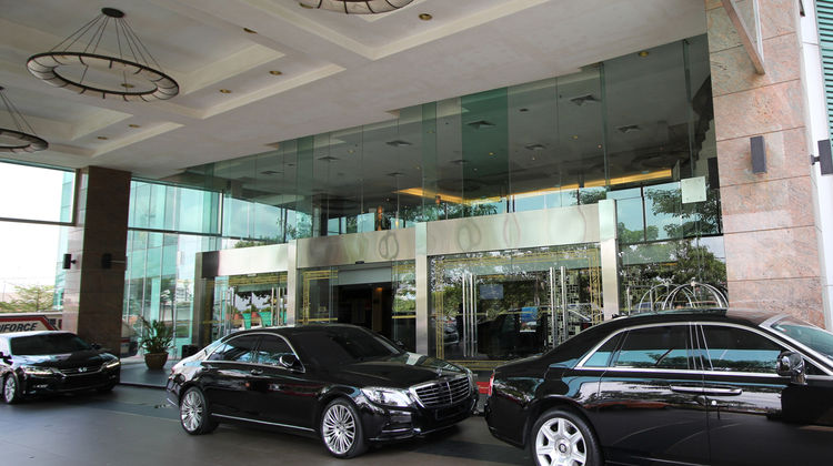 Grand Paragon Hotel Exterior
