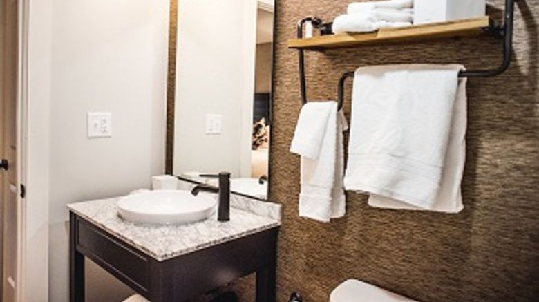<b>Hotel Hi-Ho Room</b>. Images powered by <a href="https://www.leonardoworldwide.com/" title="Leonardo Worldwide" target="_blank">Leonardo</a>.