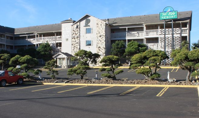 Hi-Tide Resort Exterior