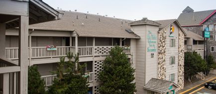 Hi-Tide Resort Exterior