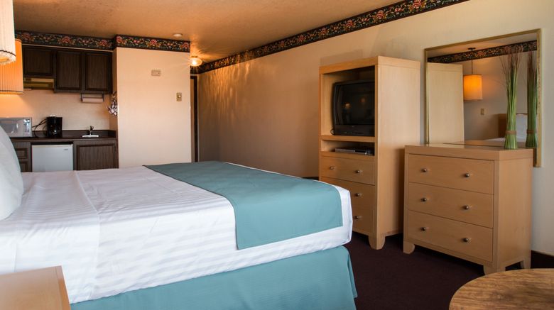 <b>Hi-Tide Resort Room</b>. Images powered by <a href="https://www.leonardoworldwide.com/" title="Leonardo Worldwide" target="_blank">Leonardo</a>.