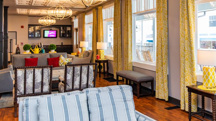 Lake View Hotel Restaurant