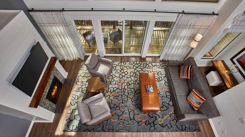 <b>Grand Geneva Resort & Spa Suite</b>. Images powered by <a href="https://www.leonardoworldwide.com/" title="Leonardo Worldwide" target="_blank">Leonardo</a>.