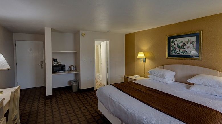 <b>Eastgate Inn Room</b>. Images powered by <a href="https://www.leonardoworldwide.com/" title="Leonardo Worldwide" target="_blank">Leonardo</a>.