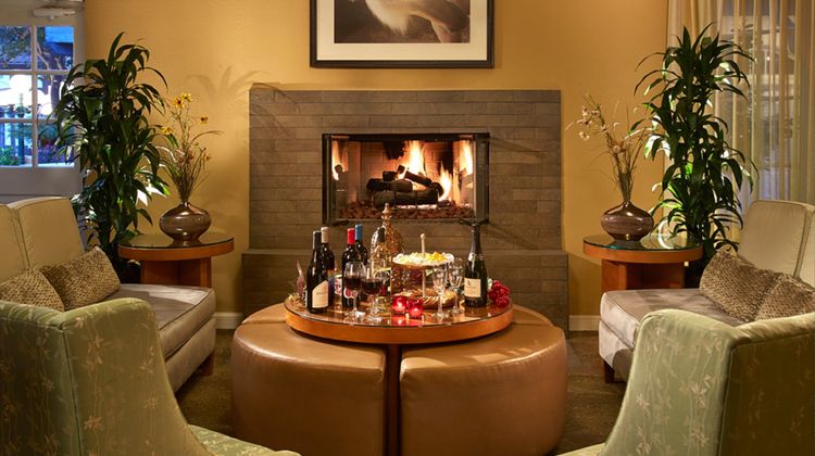 Wine Valley Inn & Cottages Lobby