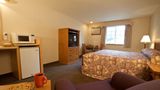 Cousins Country Inn Room