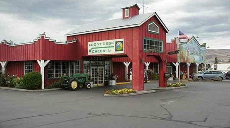 <b>Cousins Country Inn Exterior</b>. Images powered by <a href="https://www.leonardoworldwide.com/" title="Leonardo Worldwide" target="_blank">Leonardo</a>.