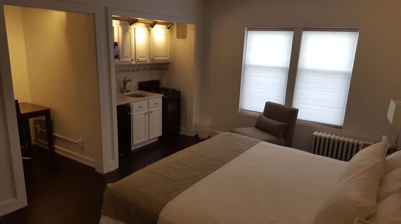 <b>Knickerbocker On The Lake Room</b>. Images powered by <a href="https://www.leonardoworldwide.com/" title="Leonardo Worldwide" target="_blank">Leonardo</a>.