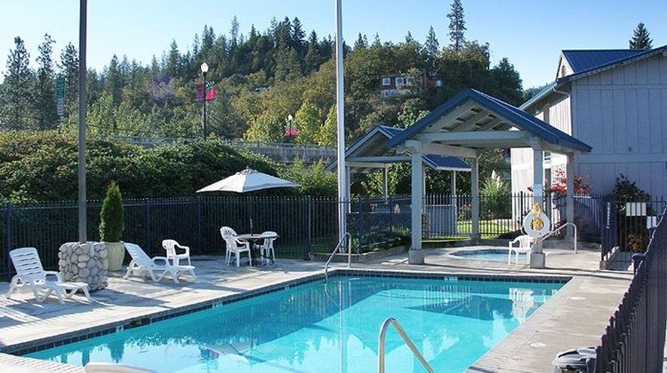 The Edgewater Inn Recreation
