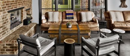 Cavalry Court Hotel Lobby